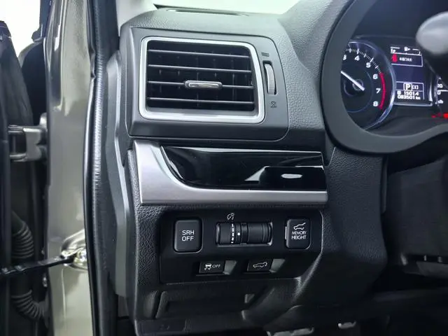 Subaru FORESTER Forester 2.5i Premium Navigation Version