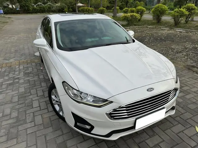Ford Mondeo EcoBoost 180 fashion type