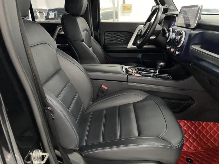 Beijing Beijing off-road BJ40 PLUS 2.3T automatic four-wheel drive exclusive edition Country VI