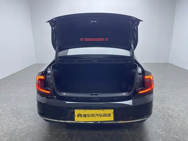 Volvo Volvo S90 PHEV T8 E-drive Hybrid Zhiyi Deluxe Edition