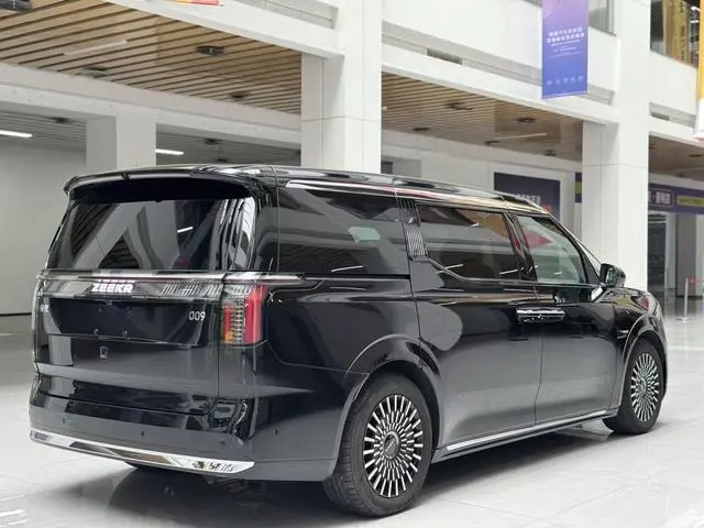 ZEEKR ZEEKR 009 Six-seater executive edition four-wheel drive 108kWh