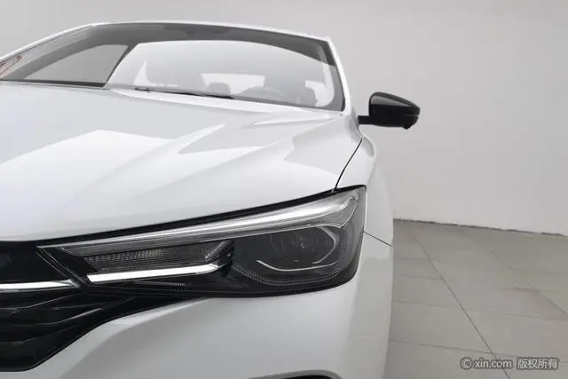 Roewe Roewe i5 1.5L CVT Diamond Edition