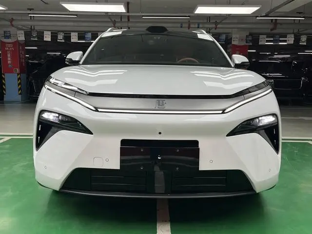 BYD Tang L DM DM-p 200KM four-wheel drive lidar flagship type