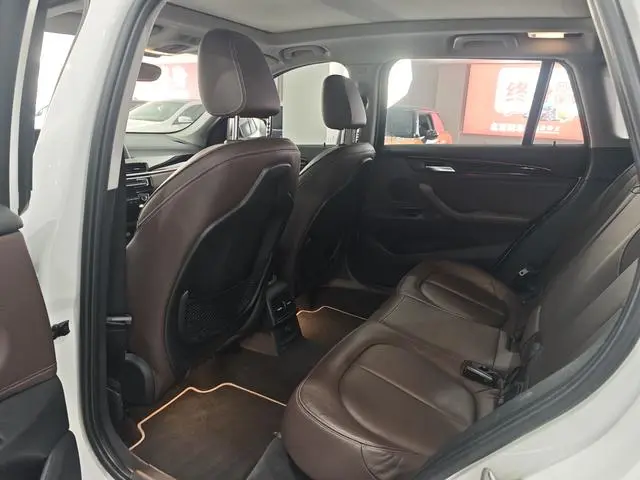 BMW BMW X1 sDrive20Li Luxury