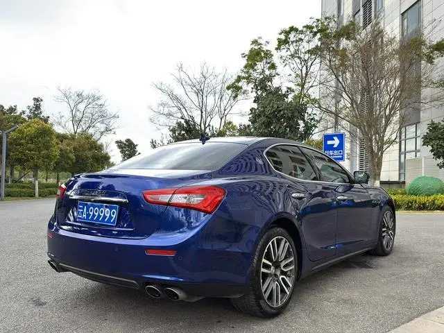 Maserati Ghibli 3.0T Standard Edition