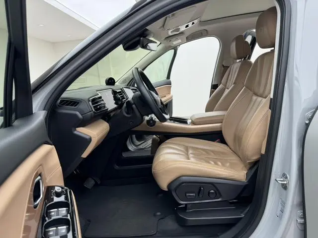 NIO NIO ES8 Founding Edition