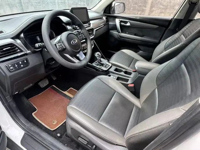 Kia Smart running 2.0L Automatic Smart Enjoy Deluxe Edition Country V