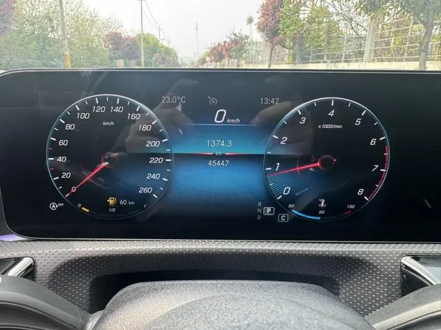 Mercedes-Benz Mercedes-Benz CLA CLA 200 four-door coupe