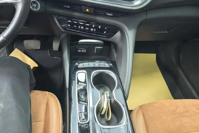 Buick Angkewei S 652T two-wheel drive luxury
