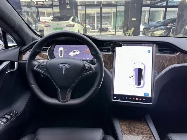 Tesla Model S Long battery life version