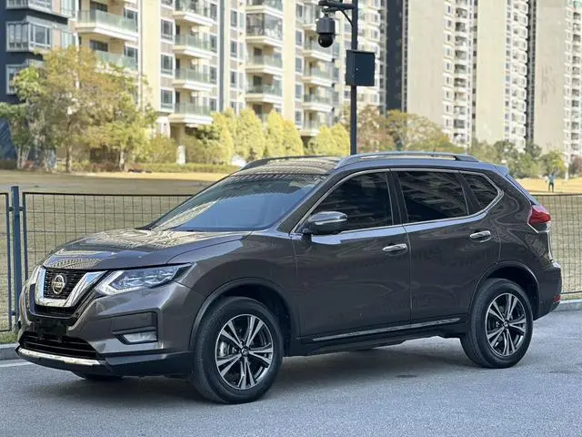 Nissan Qijun 2.5 L XL ITS CVT 4WD Luxury Pilot Edition