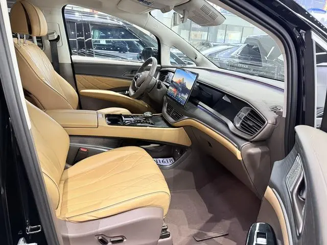 Denza Denza D9 DM 970 four-wheel drive flagship