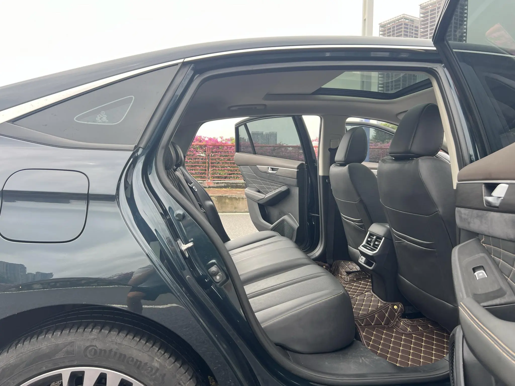 Dongfeng Fengshen Yi Hyun MAX 1.5T Super Burning Cool Dad Version