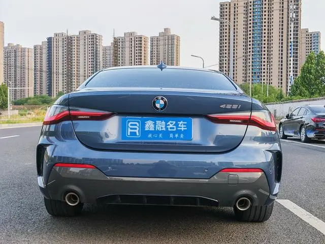 BMW BMW 4 Series Facelift 425i M sports suit