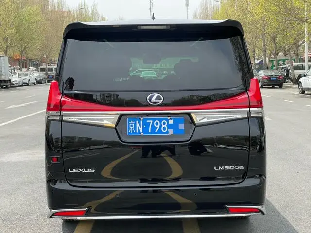 Lexus Lexus LM 300h E-Four seven-seater Junya Edition