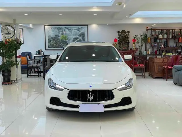 Maserati Ghibli 3.0T Standard Edition
