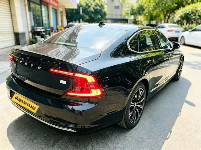 Volvo Volvo S90 PHEV T8 E-drive Hybrid Zhiyi Deluxe Edition