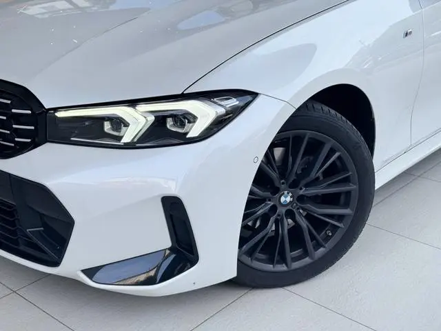 BMW BMW 3 Series 325i M Sports Yao Ye Suit