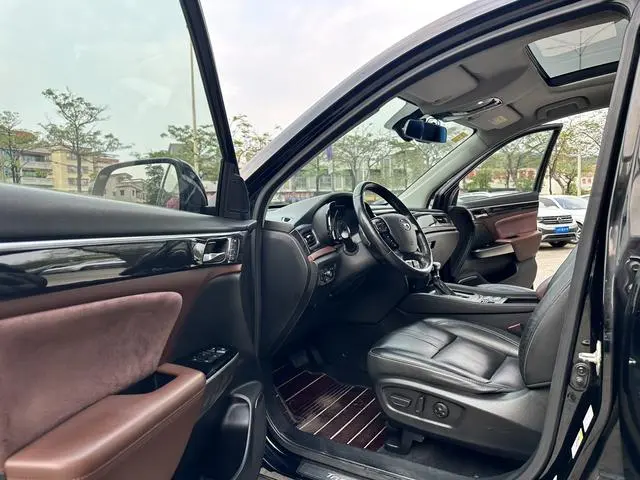 GAC Trumpchi GS8 320T two-wheel drive luxury Zhilian Edition 7 seats