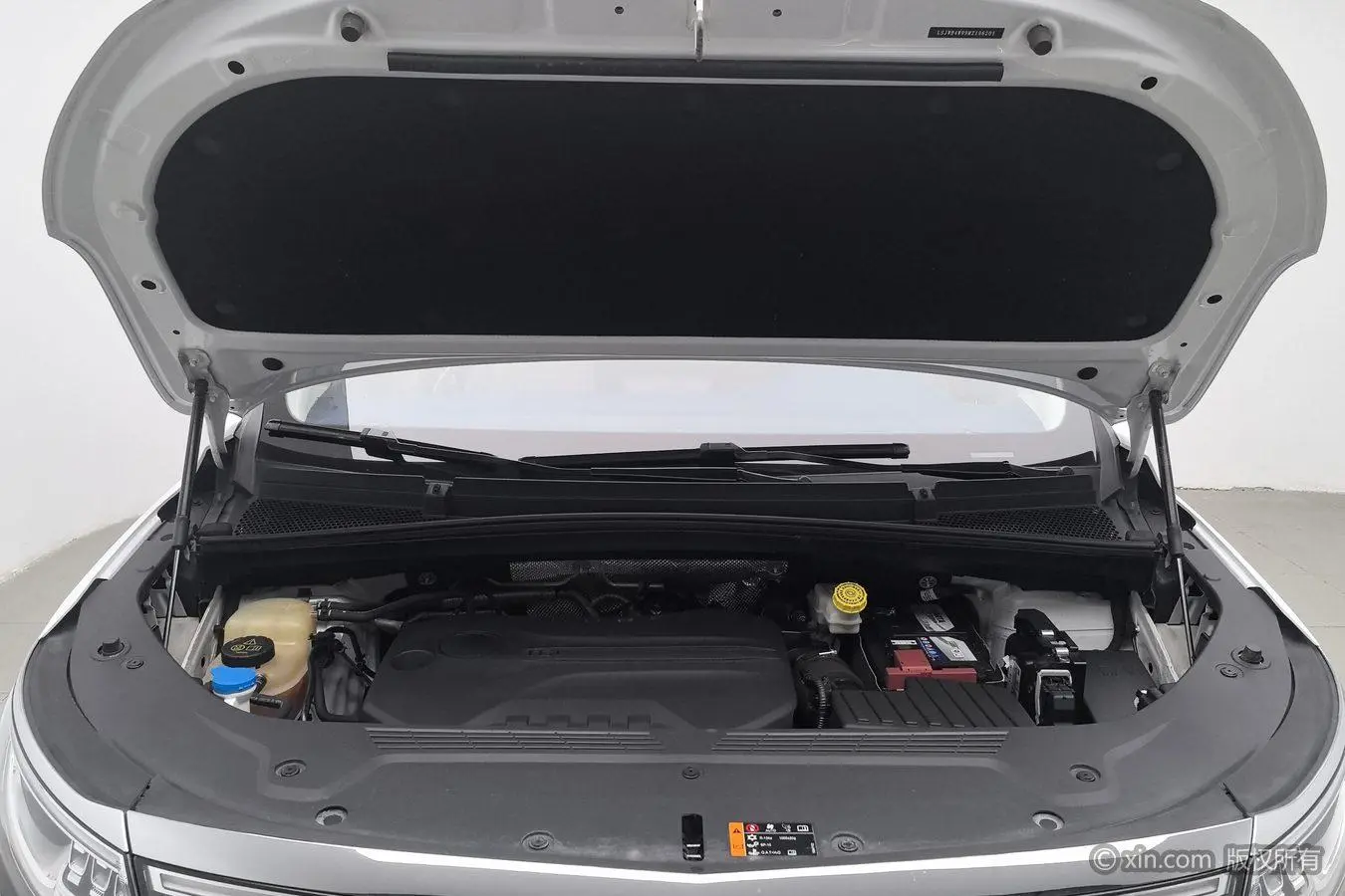 Roewe Roewe iMAX8 400TGI Reunion Edition
