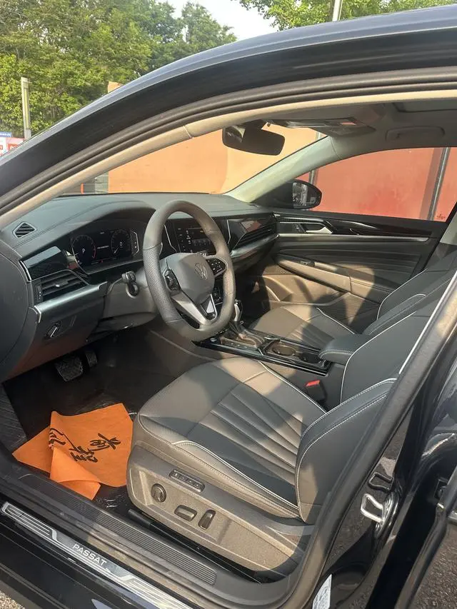 Volkswagen Passat 330TSI Starry Sky Elite Edition