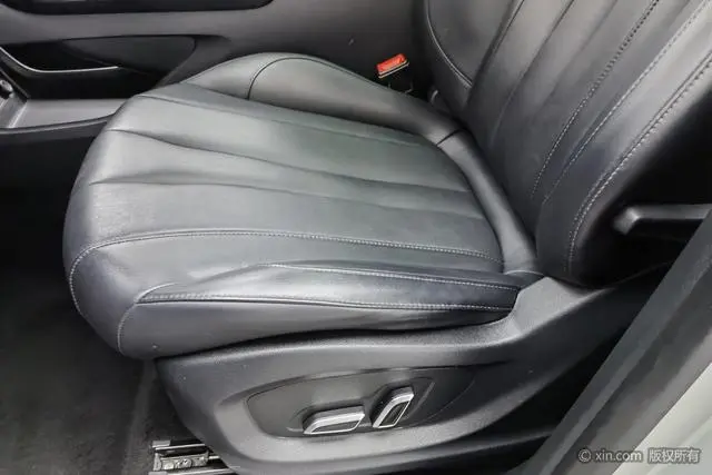 Roewe Roewe RX5 MAX 300TGI Automatic Smart Cockpit Ultimate Edition