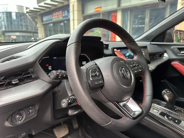 MG MG5 300TGI DCT Green Luxury Ultimate Edition
