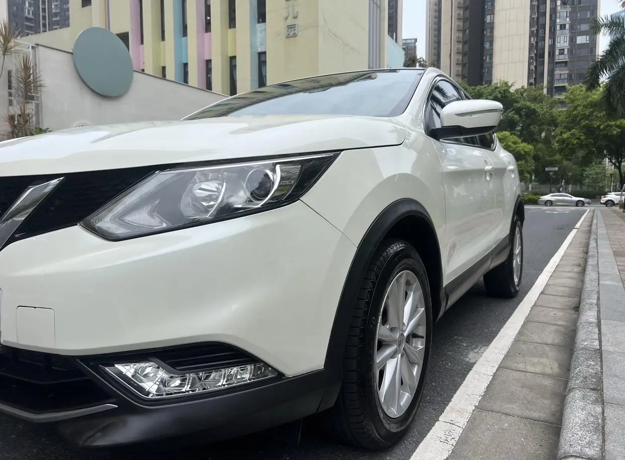 Nissan Qashqai 2.0L CVT Elite Edition Country V