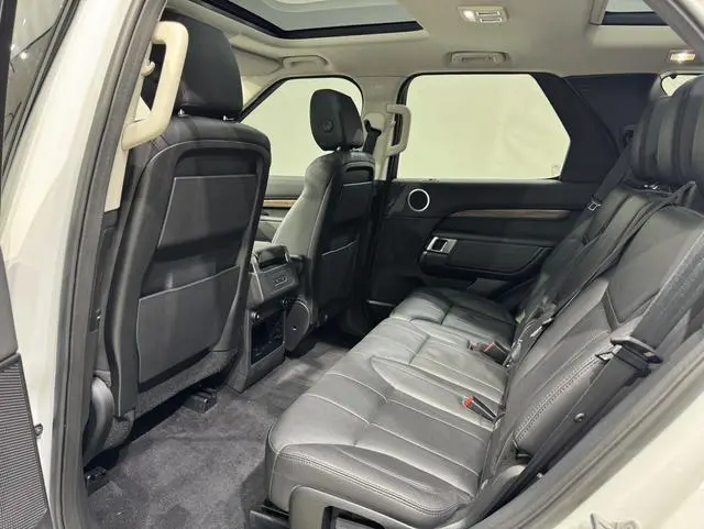 Land Rover discover 3.0 V6 HSE LUXURY