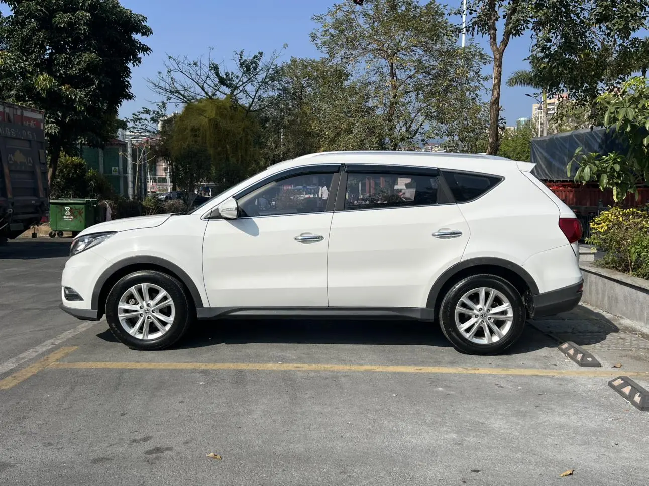 Dongfeng Fengguang Scenery 580 1.8L manual comfort type