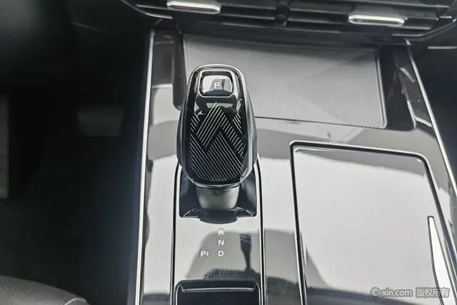 Roewe Roewe RX5 MAX 1.5T Automatic Transmission Deluxe Edition