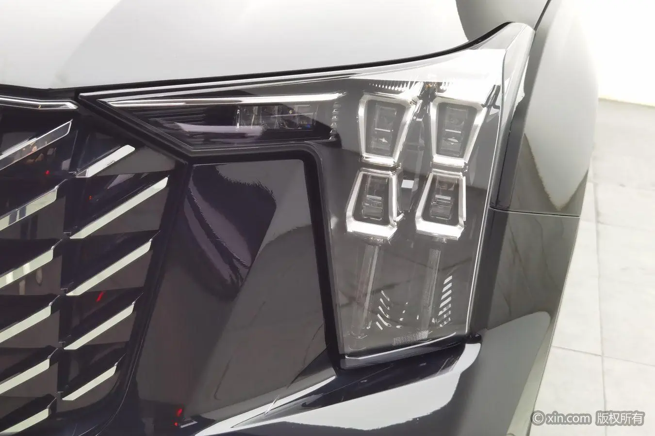 GAC Trumpchi GS8 Pilot Series 2.0 TGDI four-wheel drive Luxury Zhilian Edition 7-seater