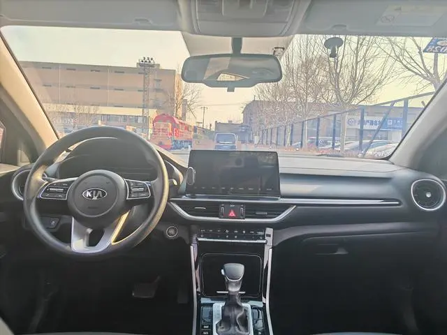 Kia Kia K3 1.5L CVT Smart Enjoy Internet Edition