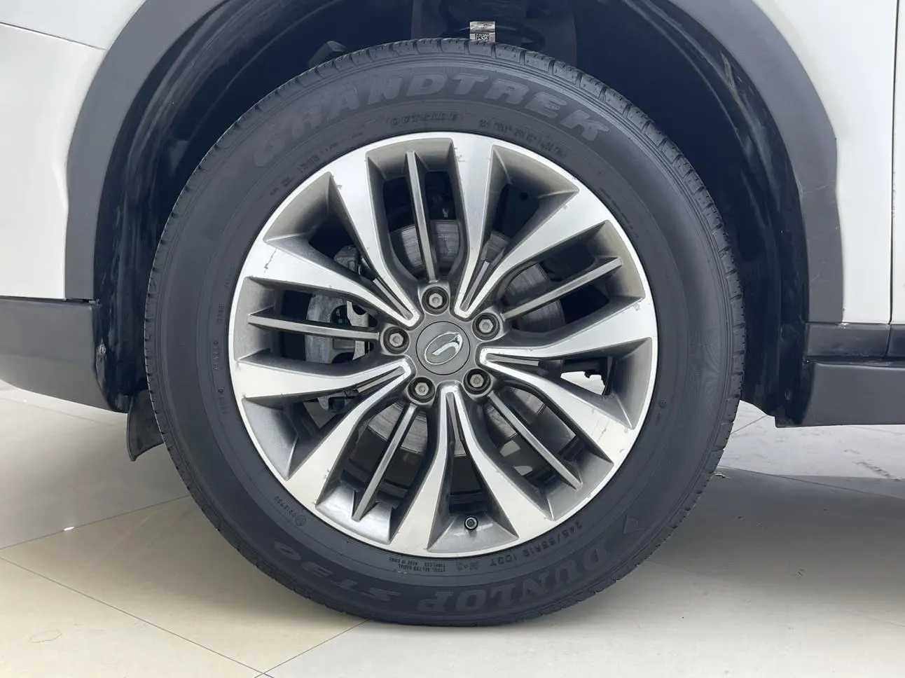 GAC Trumpchi GS8 320T two-wheel drive luxury Zhilian Edition 7 seats