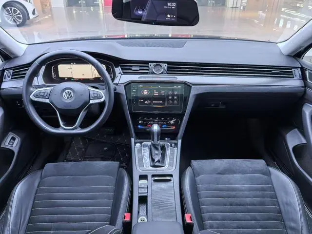 Volkswagen Magotan 330TSI DSG Luxury