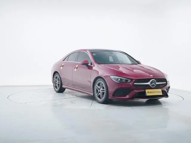 Mercedes-Benz Mercedes-Benz CLA Facelift CLA 200 four-door coupe