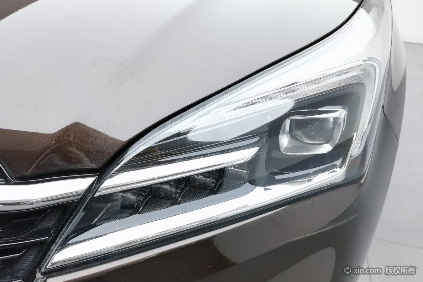 Buick Angkewei 532T two-wheel drive luxury