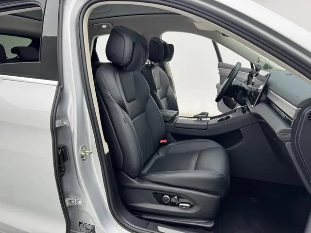 AITO Ask the world M5 Extended range four-wheel drive performance version