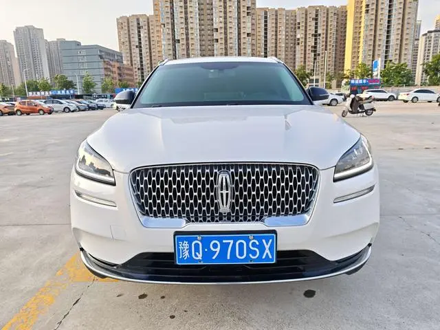 Lincoln Adventurer 2.0T two-wheel drive Zunyue Edition