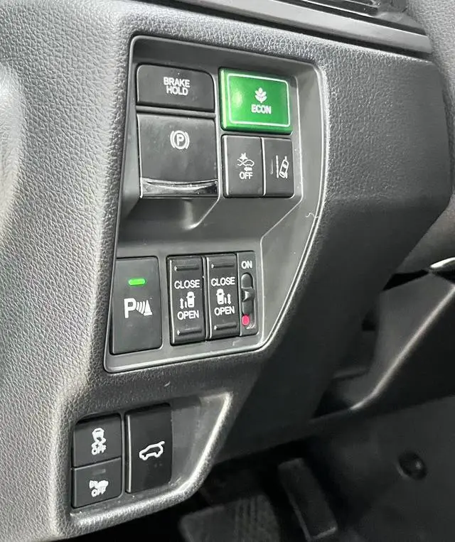 Honda Odyssey 2.0L Sharp*Exclusive Edition