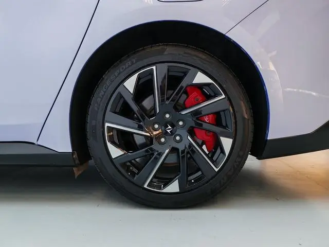 Dongfeng eπ eπ007 Pure electric 530Pro version