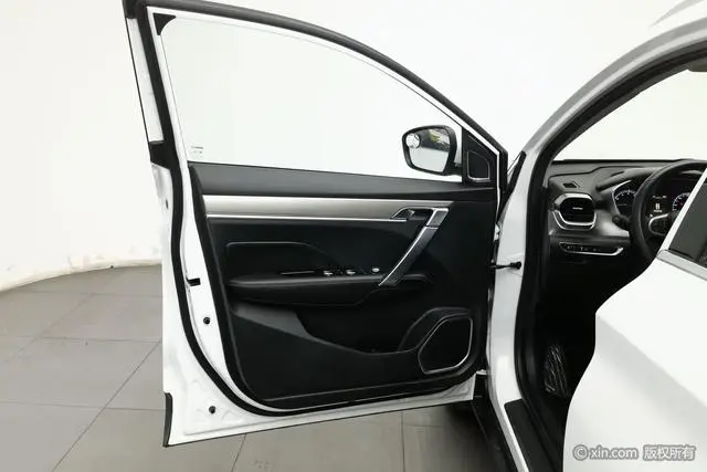Geely Binyue 260T DCT Knight Country VI