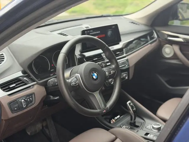 BMW BMW X1 sDrive25Li leading type