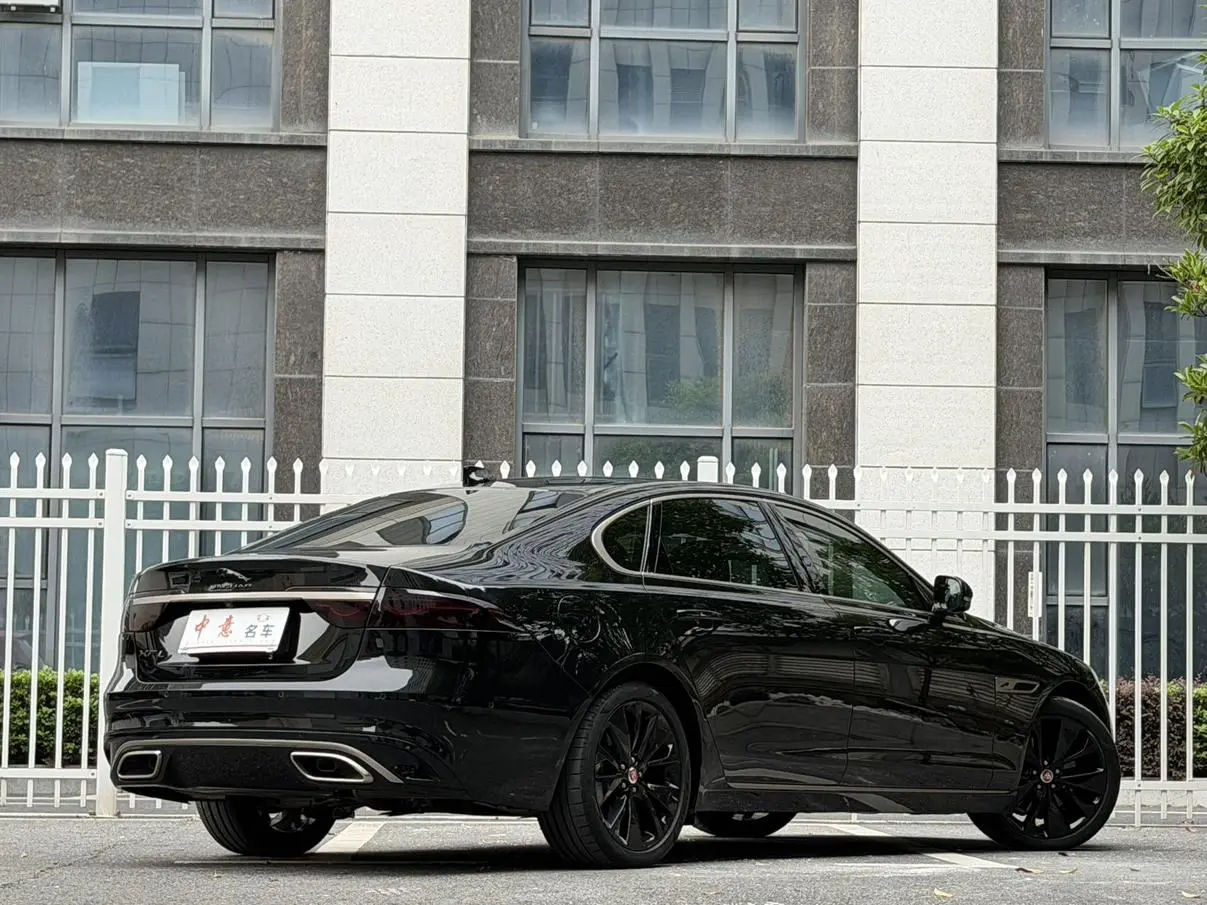 Jaguar Jaguar XFL 2.0T P250 two-wheel drive exclusive luxury gilt version