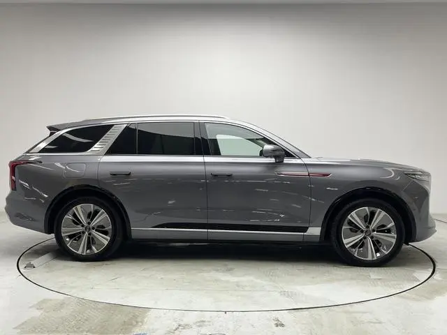 Hongqi Hongqi E-HS9 Facelifted 660km Qichang version six-seater