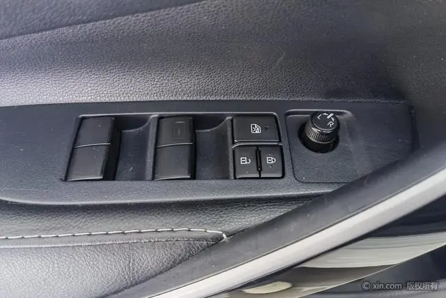 TOYOTA Corolla Smart Electric Hybrid Dual Engine 1.8L E-CVT Pioneer Edition