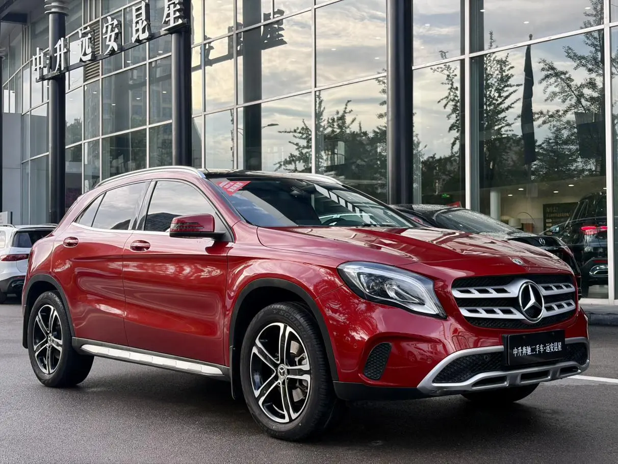 Mercedes-Benz Mercedes-Benz GLA GLA 200 fashion type