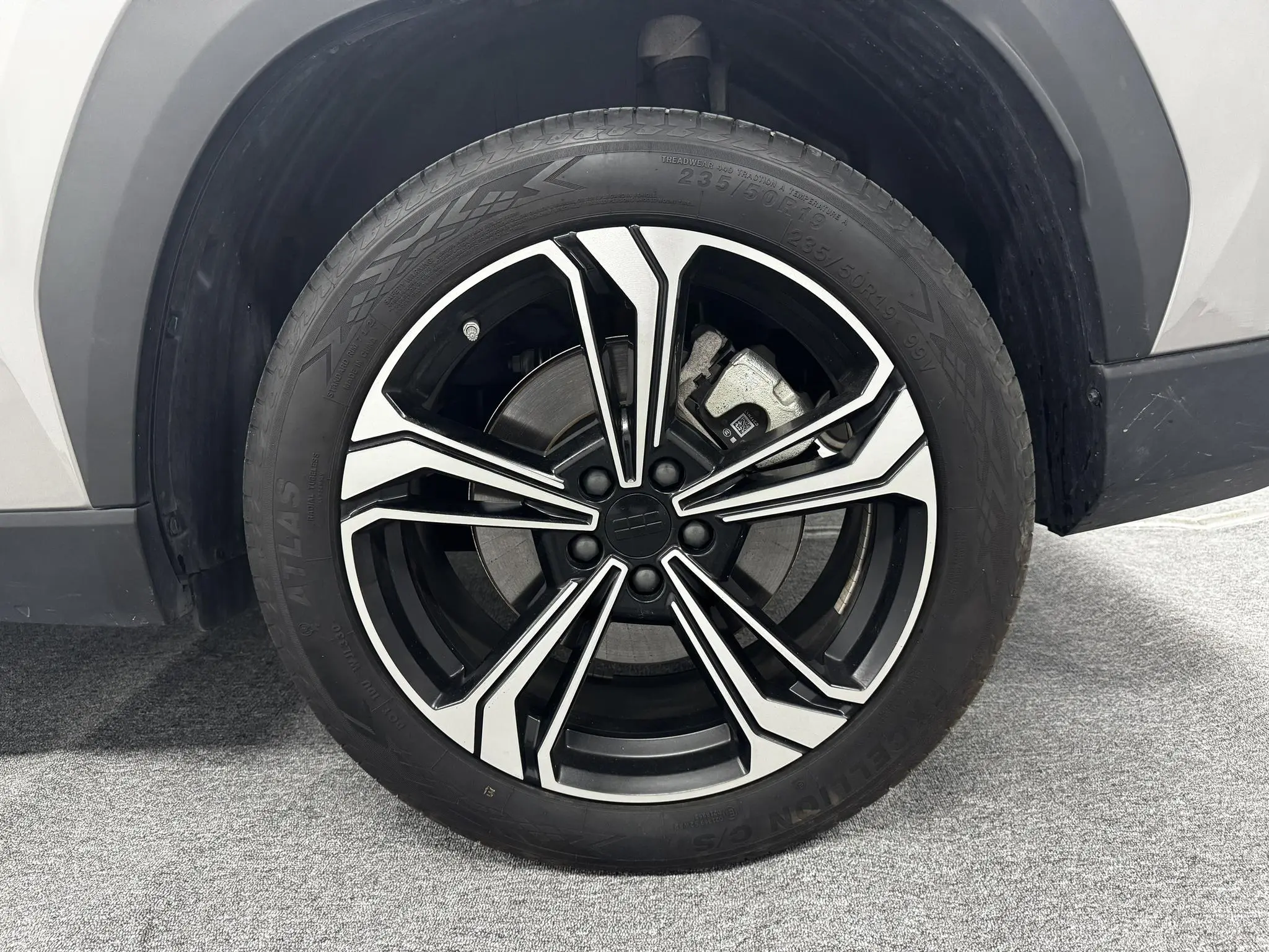 Geely Galaxy Galaxy L7 1.5T DHT 115km Starship