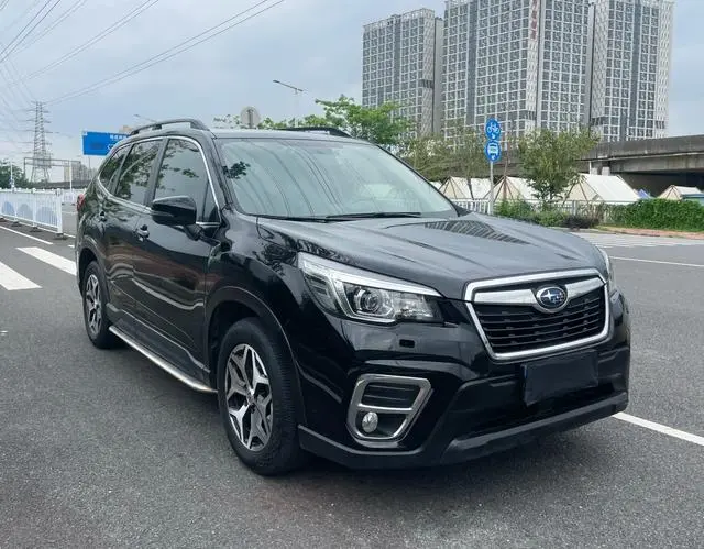 Subaru FORESTER Forester 2.0i Deluxe Edition EyeSight