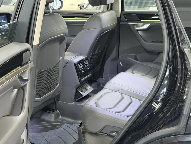 Volkswagen Touareg 2.0 TSI Ruishang Edition